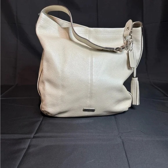 Coach Elegant Cream Leather Tote Bag - Picture 2 of 10